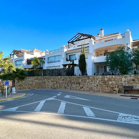 Moderno Con Jardin - Golf Y Playa Apartment *