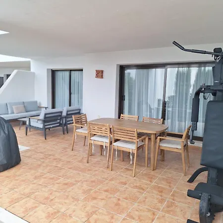 Moderno Con Jardin - Golf Y Playa Apartment *